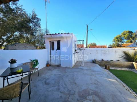 Moradia t2 renovada, em rolão, castro verde