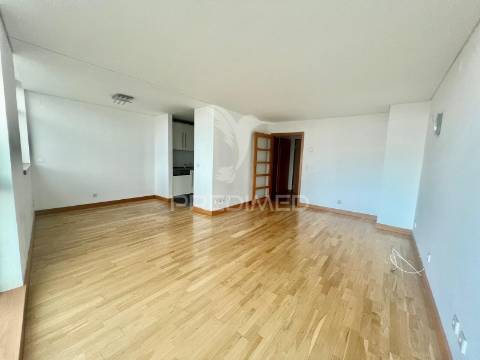 Apartamento t2 duplex _ parque das nações