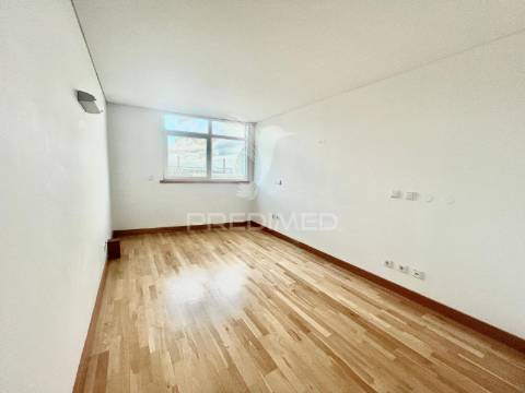 Apartamento t2 duplex _ parque das nações