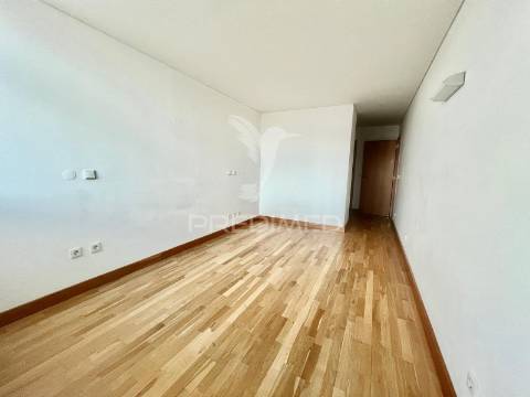 Apartamento t2 duplex _ parque das nações