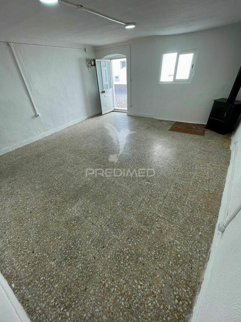 Moradia t2 arrendamento barbacena