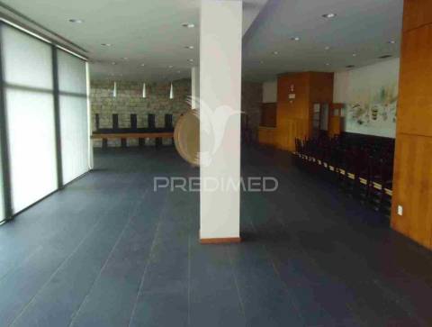 Edifício para restauração e eventos