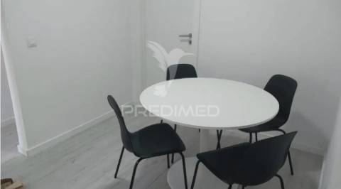 Duas moradias remodeladas ajuda