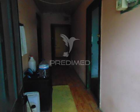 Moradia geminada para restaurar em vila real