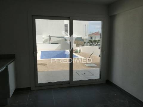 Moradia t4 com piscina