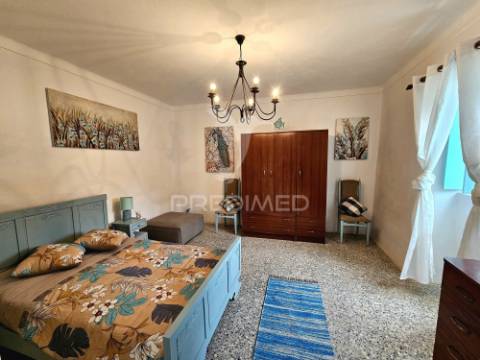 Moradia t3+1 com quintal nas fontes ferrenhas