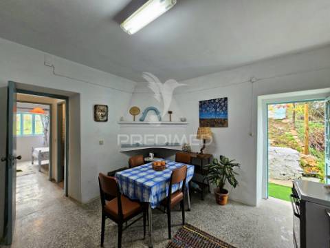 Moradia t3+1 com quintal nas fontes ferrenhas