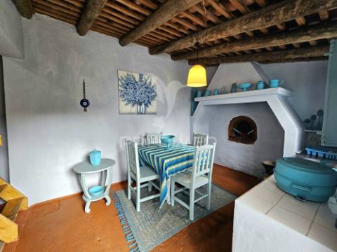 Moradia t3+1 com quintal nas fontes ferrenhas