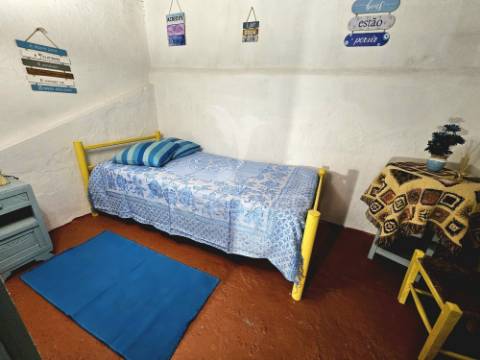 Moradia t3+1 com quintal nas fontes ferrenhas