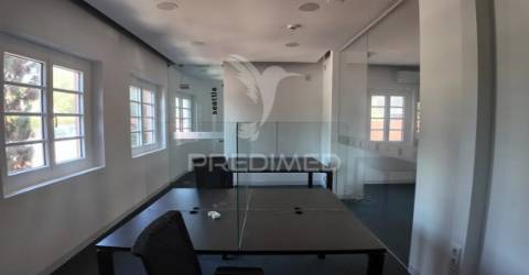 Espaço para escritório/comércio na avenida da boavista - porto