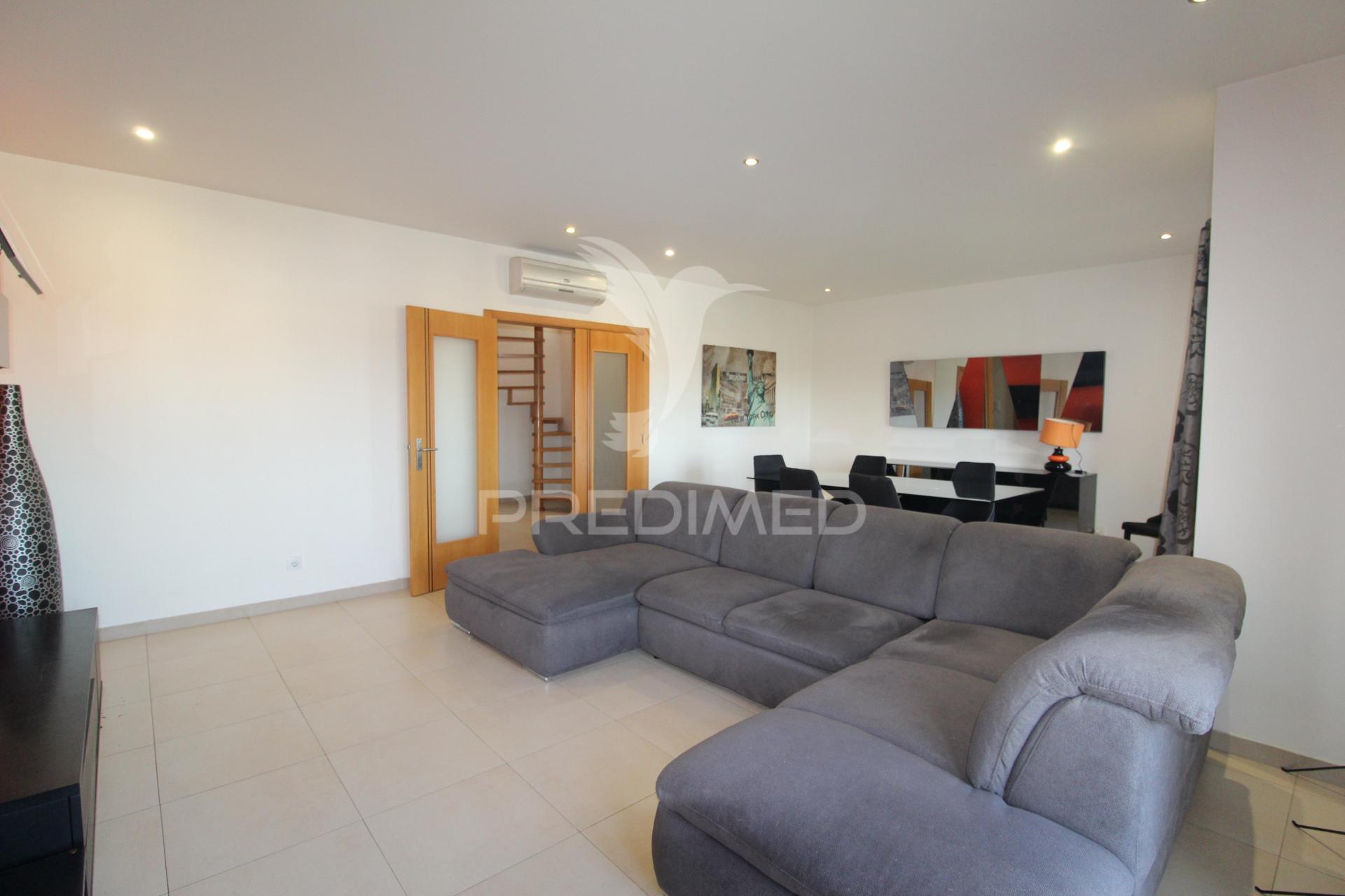 Duplex t3+1 com 2 garagens