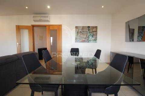 Duplex t3+1 com 2 garagens