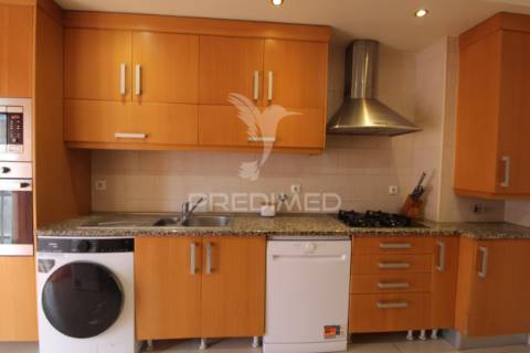 Duplex t3+1 com 2 garagens