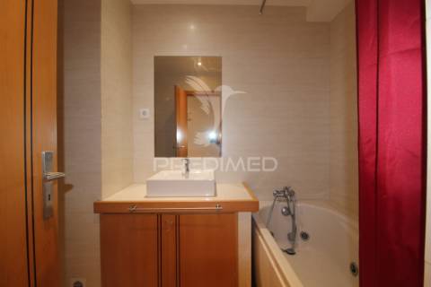 Duplex t3+1 com 2 garagens