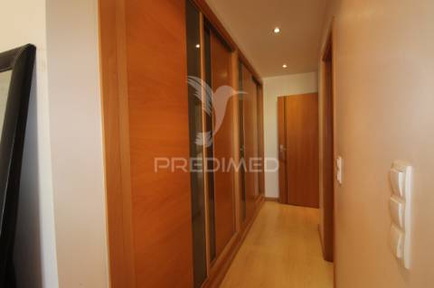 Duplex t3+1 com 2 garagens