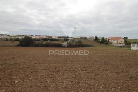 Terreno urbanizável com 38.500 m² – uma oportunidade exclusiva em sousel