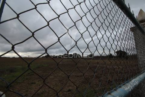 Terreno urbanizável com 38.500 m² – uma oportunidade exclusiva em sousel