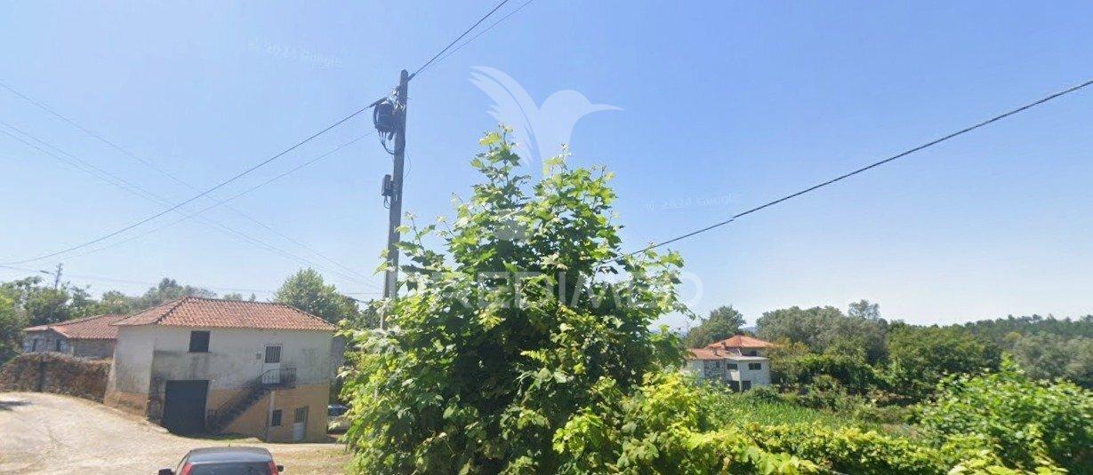 Terreno urbano – póvoa de lanhoso, freguesia de calvos