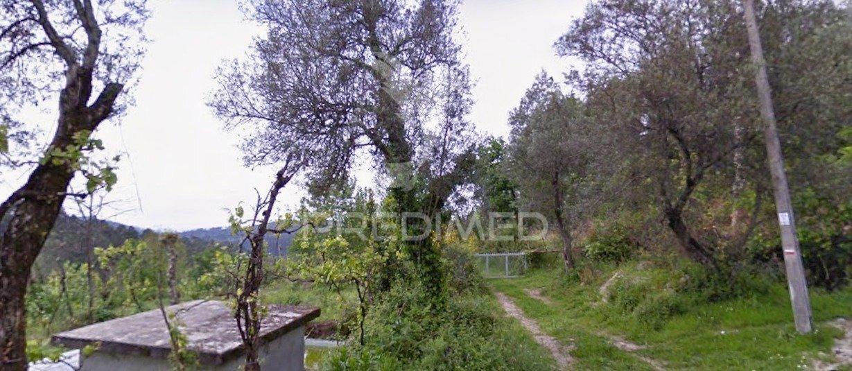 Terreno urbano – póvoa de lanhoso, freguesia de calvos