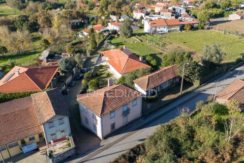 2 casas para renovar em adaúfe, braga – excelente oportunidade