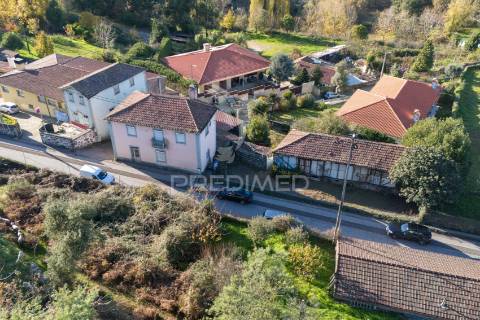 2 casas para renovar em adaúfe, braga – excelente oportunidade