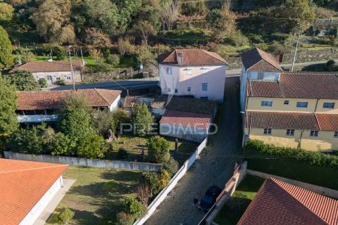 2 casas para renovar em adaúfe, braga – excelente oportunidade