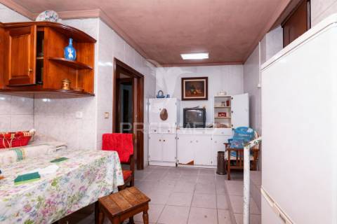 2 casas para renovar em adaúfe, braga – excelente oportunidade