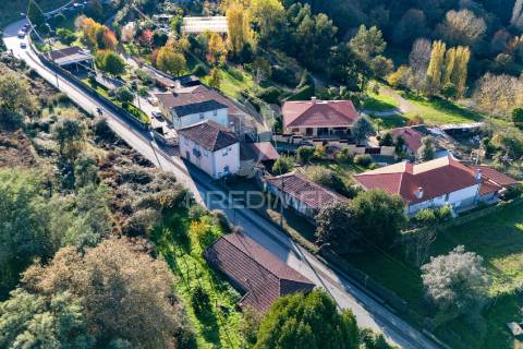 2 casas para renovar em adaúfe, braga – excelente oportunidade