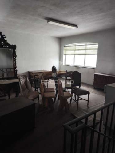 Prédio - espaço comercial e habitação montemor o velho