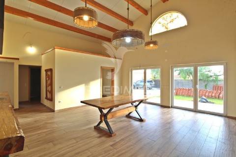 Moradia t3 geminada em marinhais