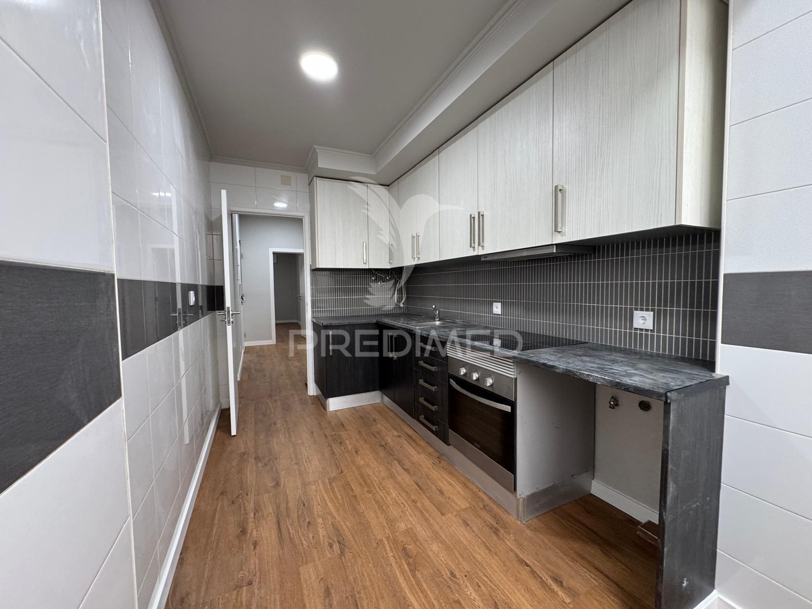 Apartamento t3 quatro caminhos