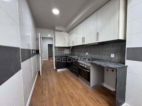 Apartamento t3 quatro caminhos