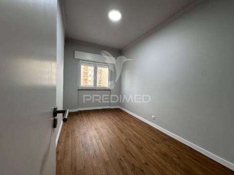 Apartamento t3 quatro caminhos