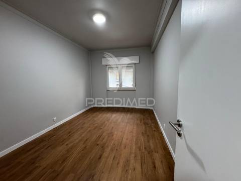 Apartamento t3 quatro caminhos