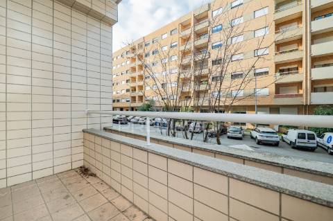 Apartamento t3 - lamaçães