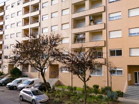 Apartamento t3 - lamaçães