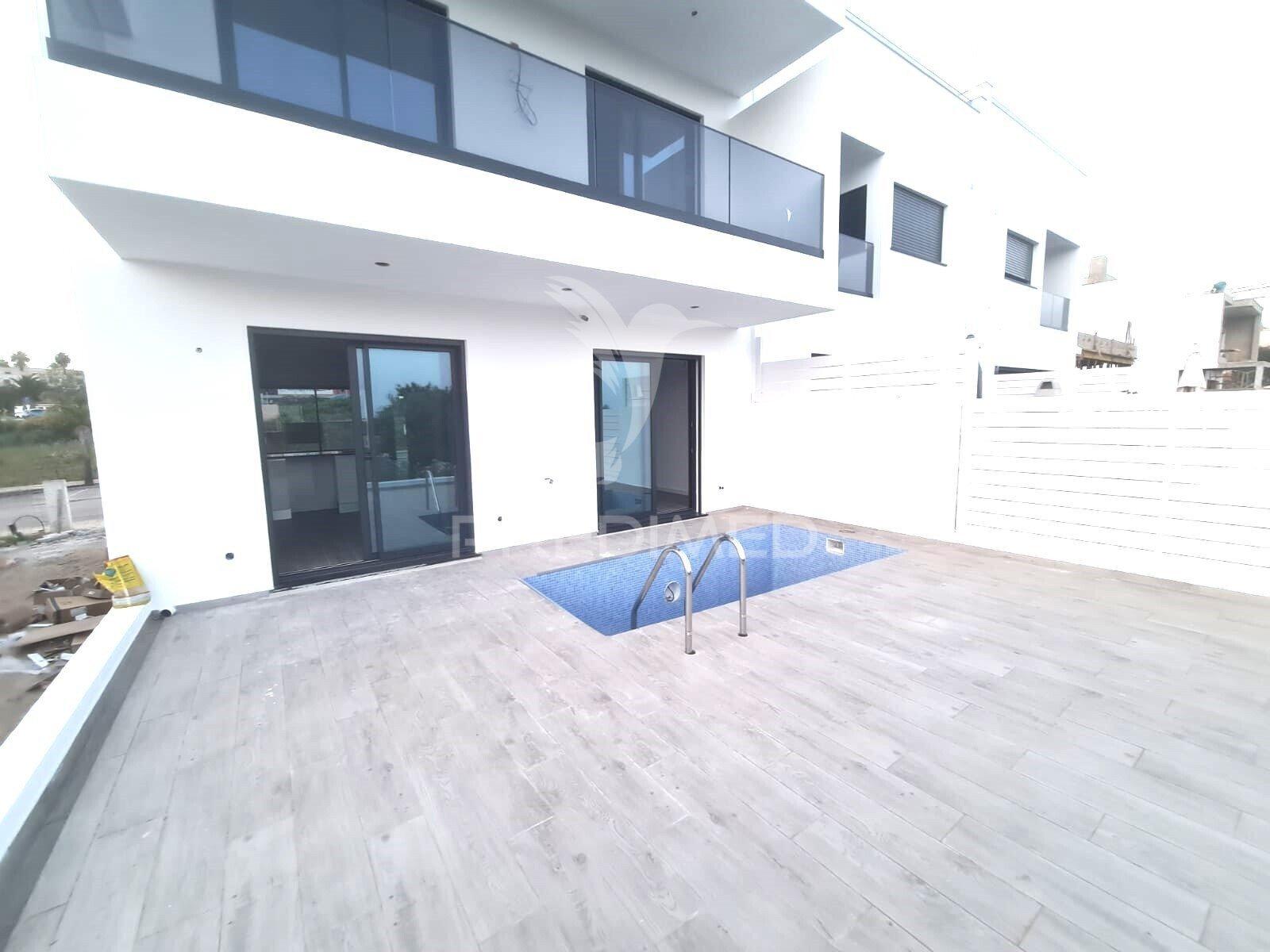 T4 tavira com piscina