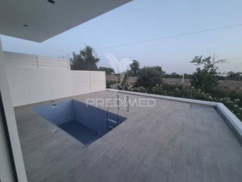 T4 tavira com piscina