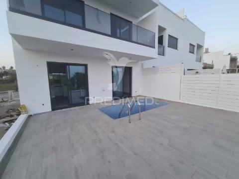 T4 tavira com piscina