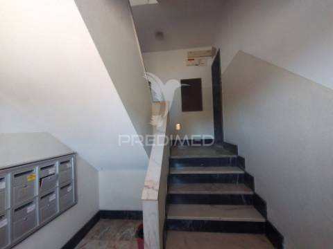 T2 ericeira com terraço