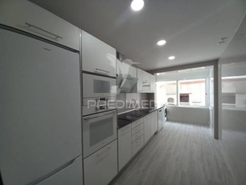 T2 ericeira com terraço