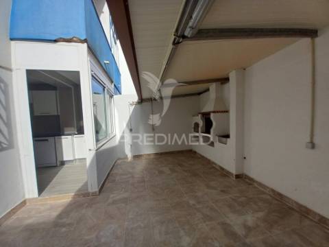 T2 ericeira com terraço