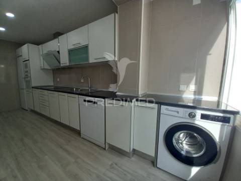 T2 ericeira com terraço