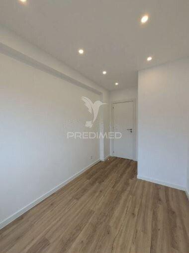 Apartamento t1 remodelado em porto salvo