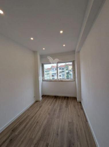 Apartamento t1 remodelado em porto salvo