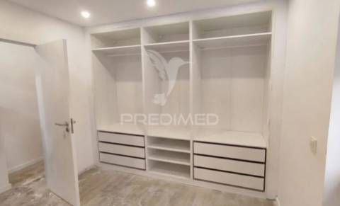 Apartamento t1 remodelado em porto salvo