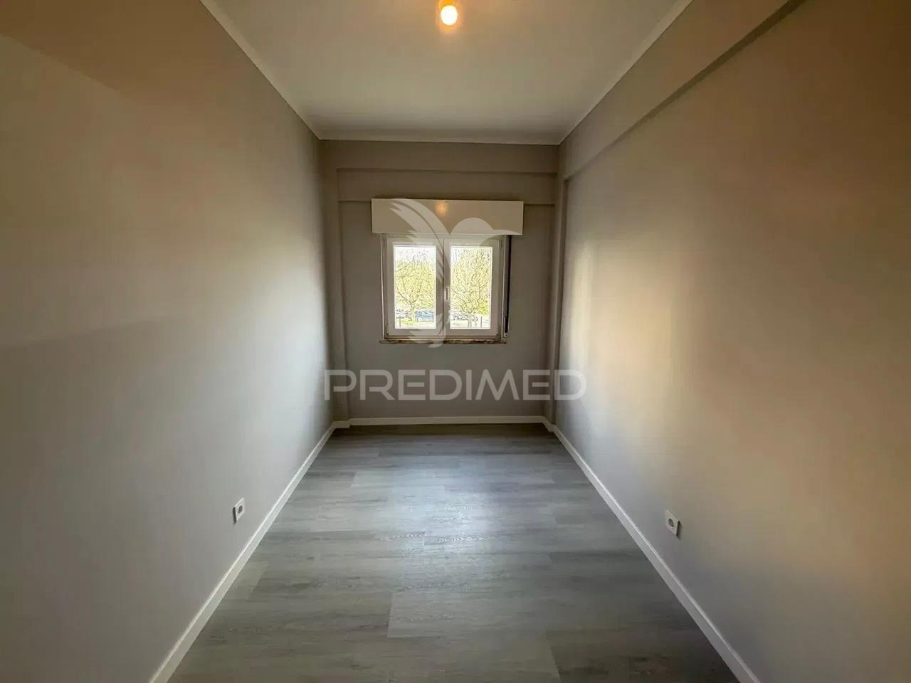 Apartamento t2 renovado centro oeiras