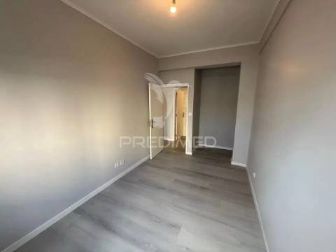 Apartamento t2 renovado centro oeiras