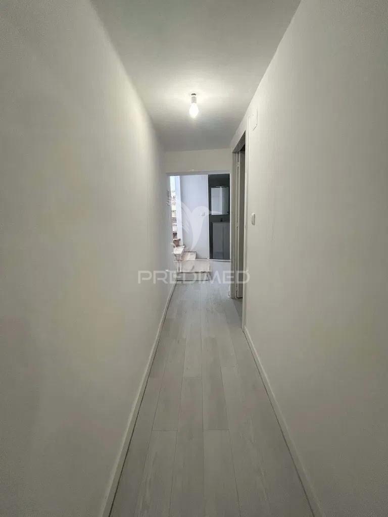 Loja transformada em apartamento t3 laranjeiro