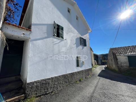 Moradia t3 + anexos casas da ribeira, cardigos